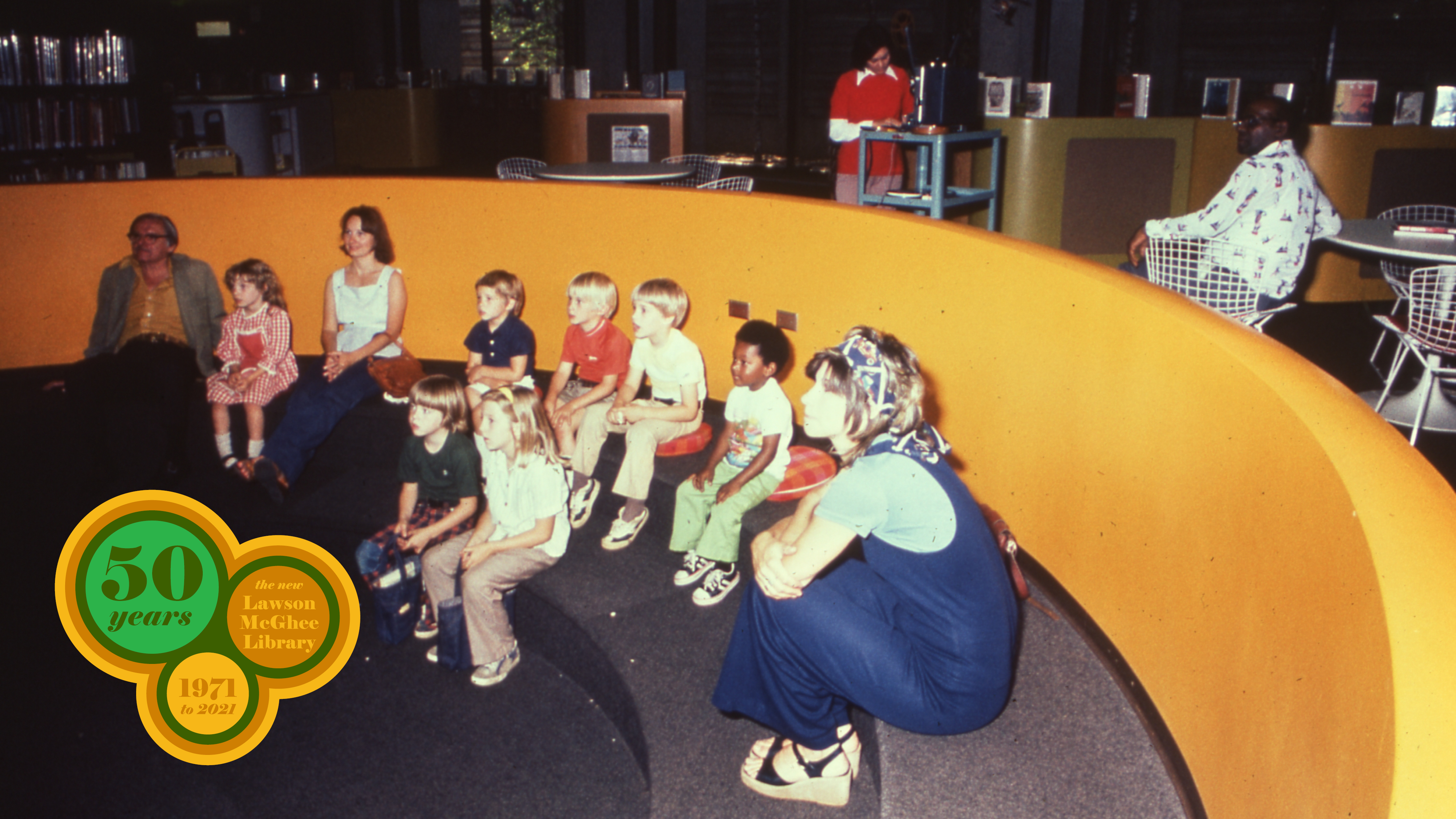 Patrons sitting in conversation pit in Lawson McGhee Library.