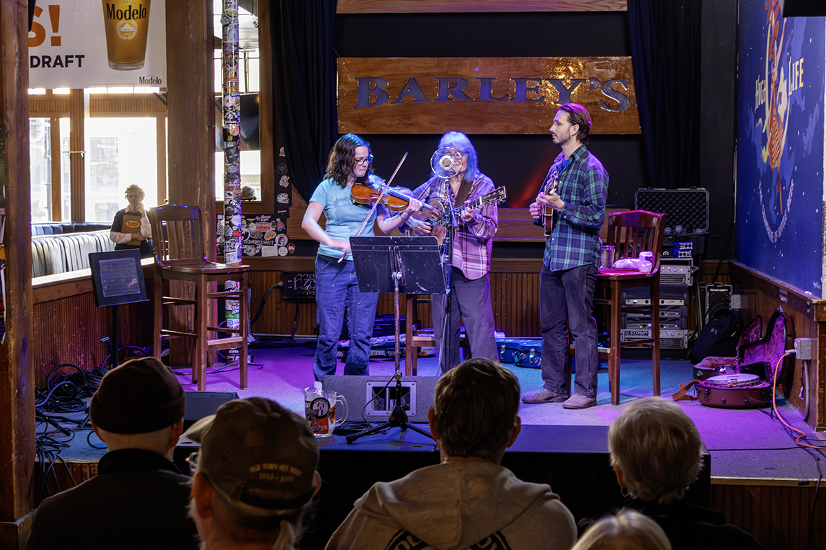 Alice Gerrard and bandmates perform at Barley's