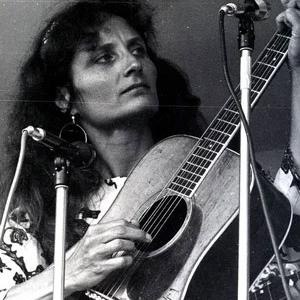 photo of Alice Gerrard ca 1980 with a guitar
